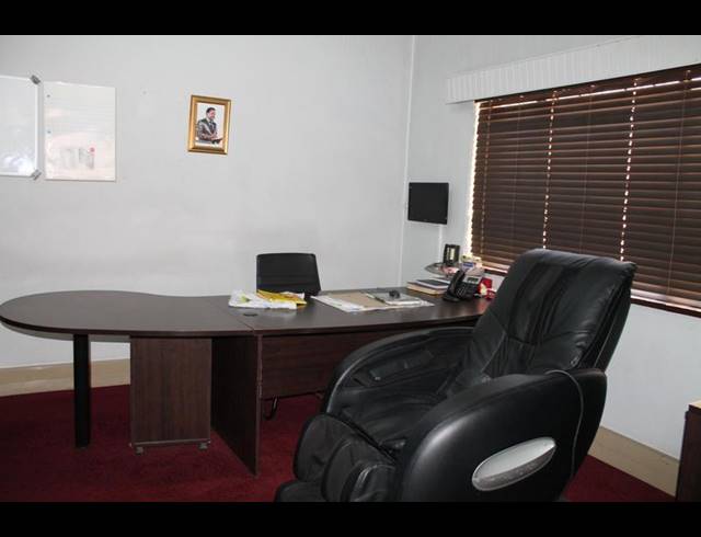 3 BEDROOM HOUSE FOR SALE IN BEZUIDENHOUT VALLEY